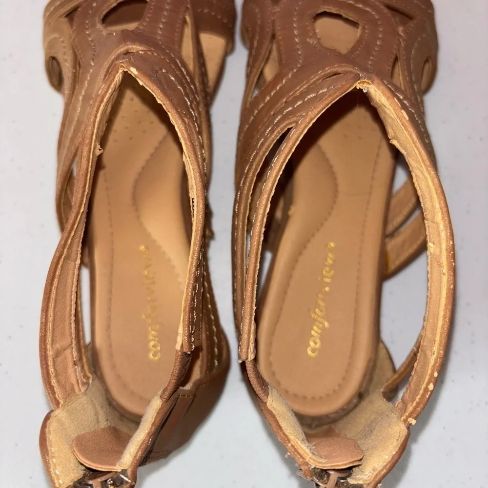 Comfortview Tan Sandals with Intricate Cut-Outs and Zipper